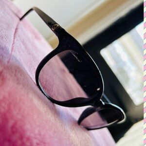 Gucci Sunglasses EUC